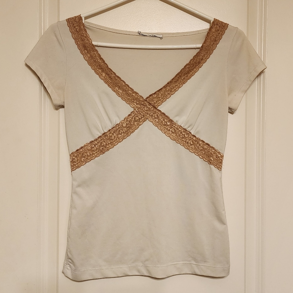 White lace v-neck